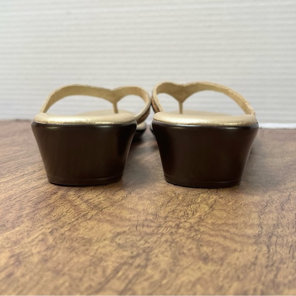 Italian Shoemakers Jewel Bead Gold Wedge Sandals Size 9 - Picture 6 of 13